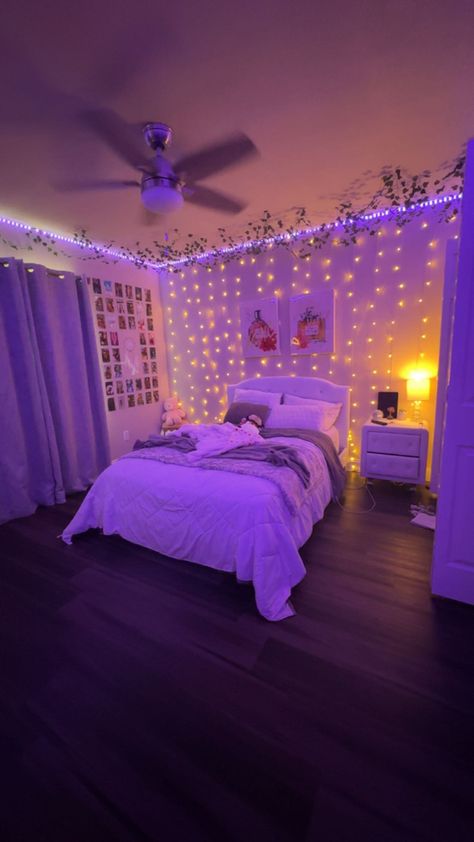 Themed Bedroom Decor, Lighting Bedroom Ideas, Girly Room Ideas, Monkey Bedroom, Rooms Inspiration, Led Room, Apartment Things, Room Organization Bedroom, Luxury Room Bedroom