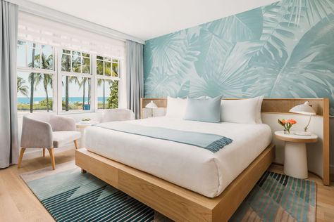 Photos | The Gabriel South Beach Coastal Hotel Bedroom, Family Room Coastal, Luxury Beach Hotel Room, Beach Hotel Room, Beach Rooms, Tropical Hotel, Floating Platform Bed, Guests Room, Tattoo Modern