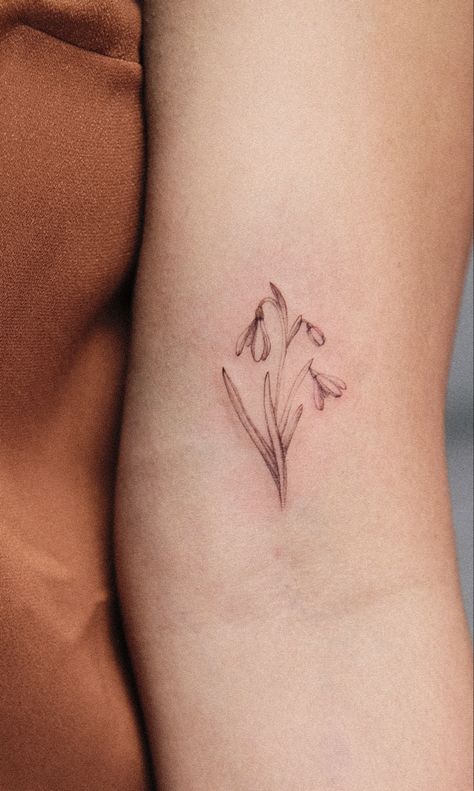 Snowdrop Wrist Tattoo, Snow Drop And Morning Glory Tattoo, Elbow Crook Tattoo, Small Snowdrop Flower Tattoo, Tiny Snowdrop Tattoo, One Line Snowdrop Tattoo, Snowdrop Tattoo Birth Flower, Small Snowdrop Tattoo, Daisy And Snowdrop Tattoo