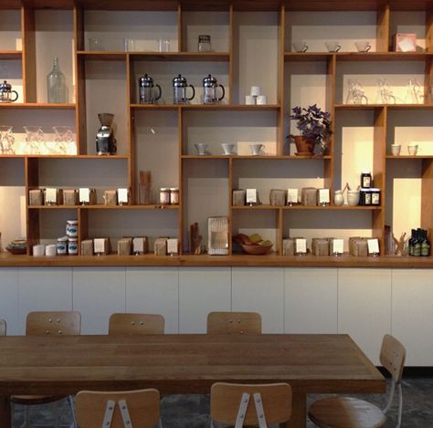 Shelving - really like it Tea House Interior, Cafe Atmosphere, Restaurant Shelving, Bookshelf Designs, Deli Cafe, Cafe Display, Restaurant Plates, Floating Shelf Decor, Wall Opening