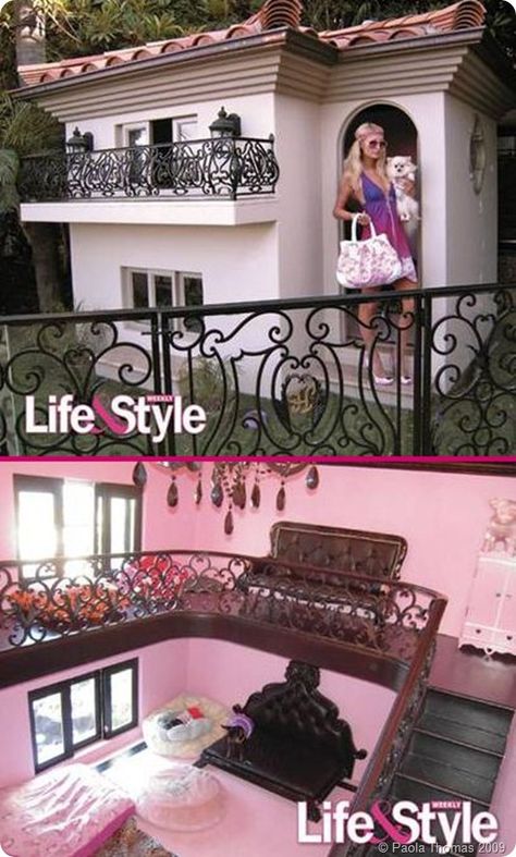 Paris Hilton's DOG house! Amazing. Amazing Dog Houses, Paris Hilton Dog, Dog House Decor, Dog Mansion, Cool Dog Houses, Puppy House, Fancy Dog, Dog Rooms, Pop Pop