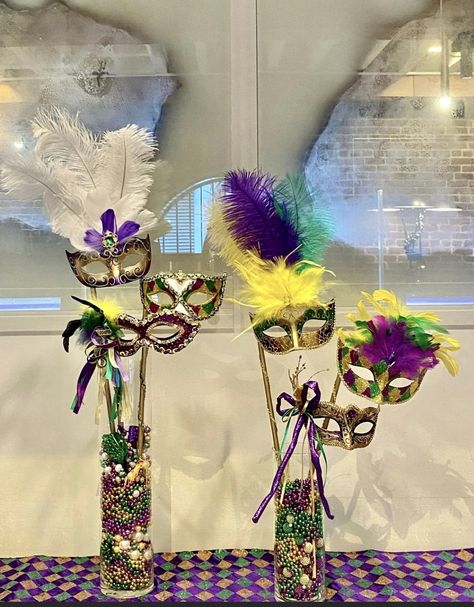 Mardi Gras Dance Decorations, Mardi Gras Gala Decorations, Mardi Gras Dance, Mardi Gras Table Setting, Mardi Gras Masquerade, Mardi Gras Date Party Sorority, Mardi Gras Prom Theme, Mardi Gras Prom, Mardi Gras Table Centerpiece Ideas