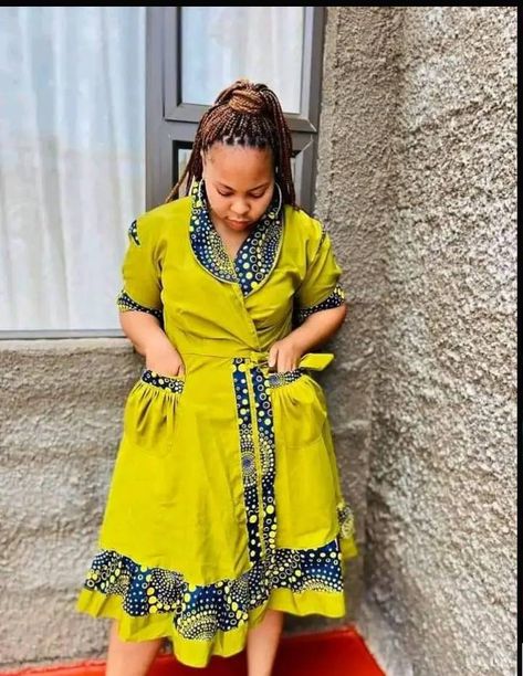 Amaphinifa Pattern, Phinifa Designs Latest, Phinifa Designs, Traditional Attire African Woman Dresses, Shweshwe Dresses Shweshwe Dresses Patterns, Seshoeshoe Dress Patterns, Makoti Dresses African Women, Xhosa Makoti Outfits, Makoti Outfits