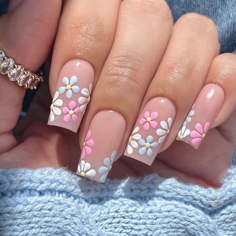 25 Spring Gel Nail Designs to Inspire You Rave Nails, Fruit Nail Designs, Daisy Nail Art, Pastel Nail Art, Ombre Acrylic, Trendy Nail Designs, Pastel Nails Designs, Easter Nail Designs, 2024 Nails