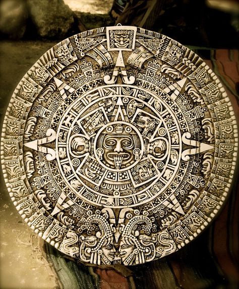 Mayas Mayan Calendar Tattoo, Calendar Tattoo, Mayan Tattoos, Aztec Culture, Mayan Calendar, Mayan Art, Aztec Tattoo, Mayan Culture, Aztec Warrior