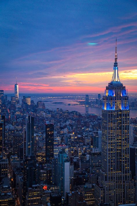 This photo was taken by me at sunset time from Summit observatory deck at One Vanderbilt building, NYC. Frame is not included. One Vanderbilt, Summer New York, View Sunset, New York Wallpaper, Pretty Views, York Wallpaper, Empire State Of Mind, Nyc Life, New York Life