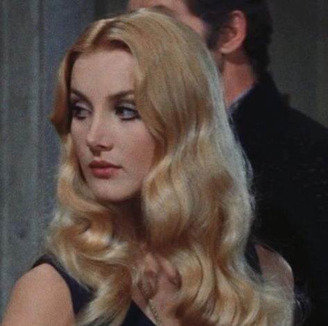 Barbara Bouchet in Amuck, 1972 Aesthetic Hollywood, Barbara Bouchet, Vintage Hairstyles Tutorial, Retro Beauty, Hollywood Movie, Old Hollywood Stars, Makeup Transformation, Face Hair, Classic Beauty