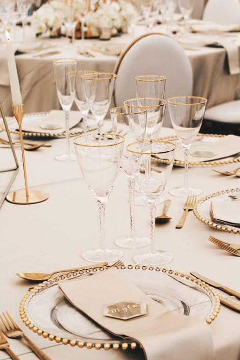 Golden Cutlery Table Setting, Gold Cutlery Wedding Place Settings, Champagne Charger Plates, Clear Gold Beaded Chargers Wedding, Gold Chargers Wedding Place Settings Round Table, Champagne Table Setting, Gold Beaded Charger Plates Wedding, Gold Cutlery Wedding, Wedding Table Glassware