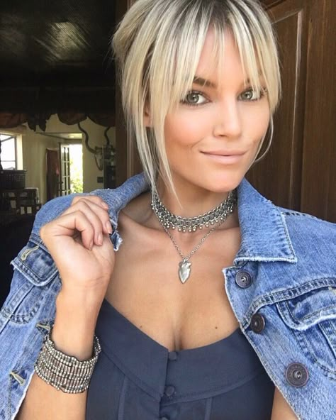 Blonde bangs @krissafowles Haircuts For Long Hair Front Layers, Front Bands Haircut, Top Volume Hair, Bright Blonde With Bangs, Blonde Long Bob With Bangs, Trendy Medium Length Haircuts With Bangs, Blonde Bangs Fringe, Blonde Fringe Bangs, Super Wispy Bangs