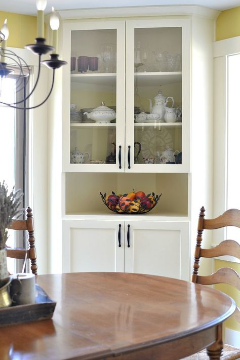 Built In Corner Cabinet Dining Room, Corner Cabinets Dining Room, Built In Corner Cabinet, Corner Cabinet Dining Room, Corner China Cabinets, Corner China Cabinet, Built In China Cabinet, Dining Room Built In, Dining Room Corner