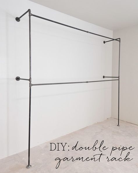 Diy Clothes Hanging, Industrial Pipe Closet, Pipe Closet, Diy Kast, Small Curtain Rods, Storage Hacks Diy, Clothes Shelves, Diy Clothes Rack, Closet Kits