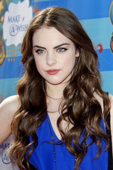 Elizabeth Gillies Hairstyles & Hair Colors | Steal Her Style Elizabeth Gilles, Jade West Victorious, Liz Gilles, Queen Liz, Jade West, Liz Gillies, Steal Her Style, Elizabeth Gillies, Young Actresses