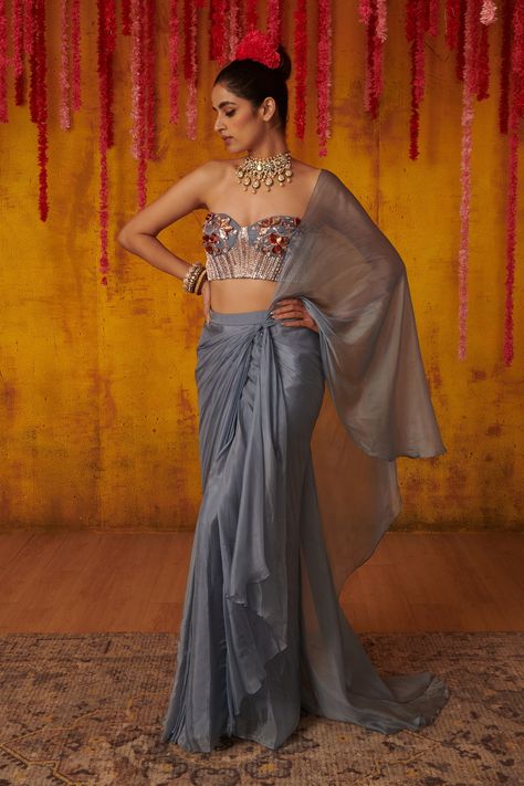 Peacock Couture, Drape Sarees, Pink Peacock, Drape Saree, Traditional Indian Outfits, Draped Skirt, Stylish Party Dresses, Party Wear Indian Dresses, Dress Indian Style