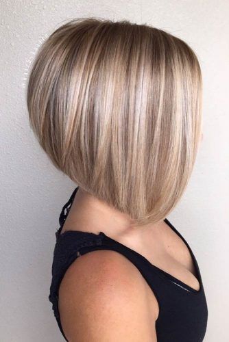 Bob Cut Hair, Bob Style Haircuts, Angled Bob Haircuts, Medium Bob Haircut, Kadeřnické Trendy, Stacked Bob Haircut, Haircut Pictures, Bob Haircut For Fine Hair, Bob Hairstyles For Fine Hair