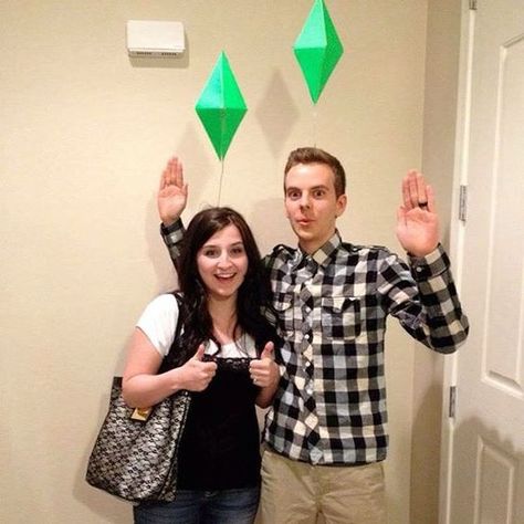 Sims! Simple and classic!! #halloween Sims Costume, Boo Costume, Meme Costume, Halloween Costume Puns, Funny Couple Halloween Costumes, Diy Couples Costumes, Cheap Halloween Costumes, Cute Couple Halloween Costumes, Cheap Halloween