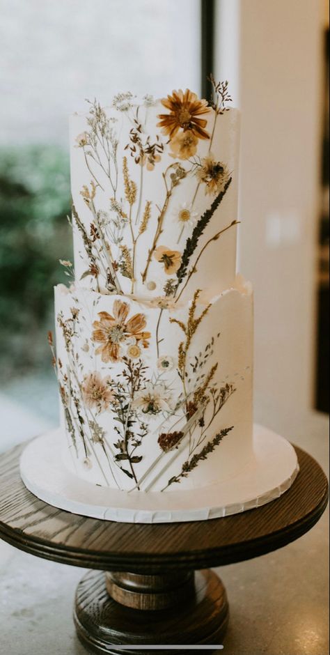 Cottagecore Wedding, Forest Theme Wedding, Earthy Wedding, Enchanted Forest Wedding, Dream Wedding Cake, Cake Inspo, Future Wedding Plans, Dream Wedding Ideas Dresses, Wildflower Wedding