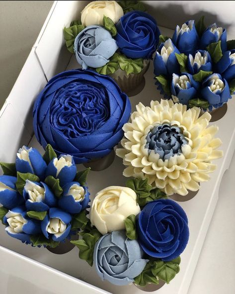 Mothers Day Cupcakes, Pretty Cupcakes, Cupcake Cake Designs, Floral Cupcakes, Beautiful Cupcakes, Cupcake Bouquet, Cupcake Designs, Cake Decorating Designs, Flower Cupcakes