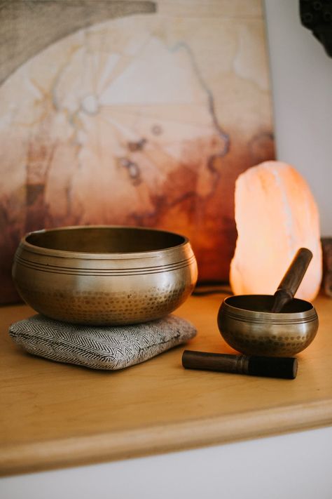 A strong single tone comes from each of these carefully hand cast and hand hammered new Tibetan singing bowls. Each meditation bowl is entirely hand cast and tuned by skilled 3rd and 4th generation singing bowl artisans in Patan, in the Kathmandu Valley. It features an etched rim and beautifully hand hammered surface. A great singing bowl for beginners and practitioners alike. Comes with a Bhutanese fabric ring cushion, striker, and sings beautifully every time. Cast singing bowls have tones tha Singing Bowl Photography, Singing Bowls Aesthetic, Tibetan Bowl, Fabric Ring, Meditation Bowl, Drum Circle, Tibetan Bowls, Zen Moments, Kathmandu Valley