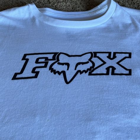 Nwt Fox Short Sleeve Lightweight Tee. Made Of 100% Cotton. Fox, Fox Shirts, Fox White, Fox Shirt, Sleeve Men, Mens Tees, Men Short Sleeve, Tee Shirt, Color White