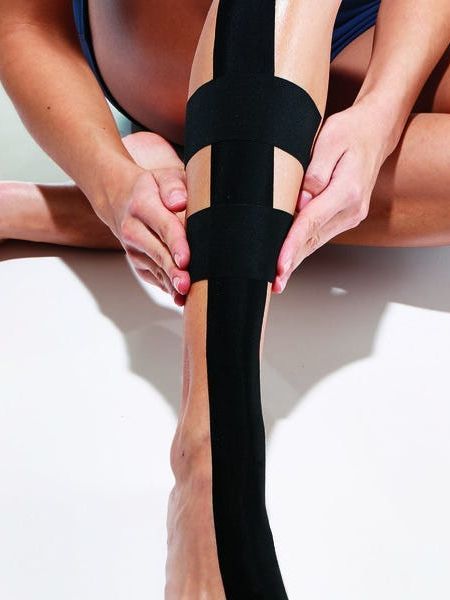 Getting shin pain when running? Taping up your shins may help – here’s how to do it properly, according to a physio Taping For Shin Splints, Kt Tape Shin Splints, Shin Splints Taping, K Tape, Runners Knee, Kt Tape, Kinesio Taping, Running Injuries, It Band