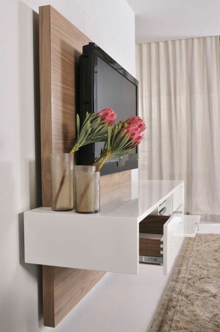 Painel tv quarto aproveitando Bedroom Tv Stand, Floating Tv Unit, Modern Tv Wall, Living Room Tv Unit, Tv Wall Decor, Tv In Bedroom, Living Room Tv Wall, Living Room Tv, Tv Room