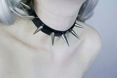 † we ♡ it: @boulxmie † Spiky Choker, Aesthetics Nature, The Black Parade, Spike Bracelet, Black Parade, Band Tattoo, Goth Outfits, Alternative Outfits, Mens Spring