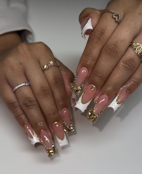 Gold White Acrylic Nails, White And Gold Toe Nails Design, White N Gold Nails, White Gold Acrylic Nails, White French Tip Nails With Gold, White And Gold French Tip, Gold Nail Inspo Acrylic, White And Gold Nails Acrylic, White French Tip Designs