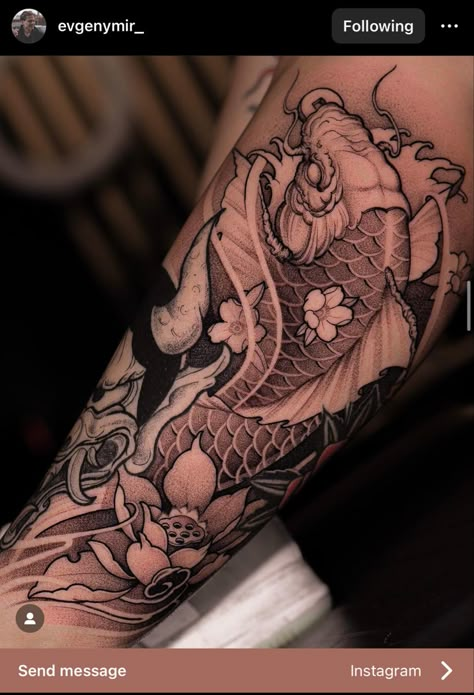 Arm Koi Fish Tattoo, Koi Fish Tattoo Black, Fish Tattoo Black, Japanese Tattoo Koi, Japanese Forearm Tattoo, Half Sleeve Tattoos Sketches, Japanese Koi Fish Tattoo, Koi Tattoo Sleeve, Japanese Tattoos For Men