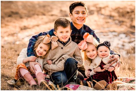 5 Sibling Photography Picture Poses, 5 Siblings Photography, Family Photos With 5 Children, 5 Siblings Photography Poses, Grandchildren Photo Shoot, 5 Kids Photoshoot, 5 Siblings Picture Ideas, Grandkid Photo Shoot Ideas, 5 Sibling Photography