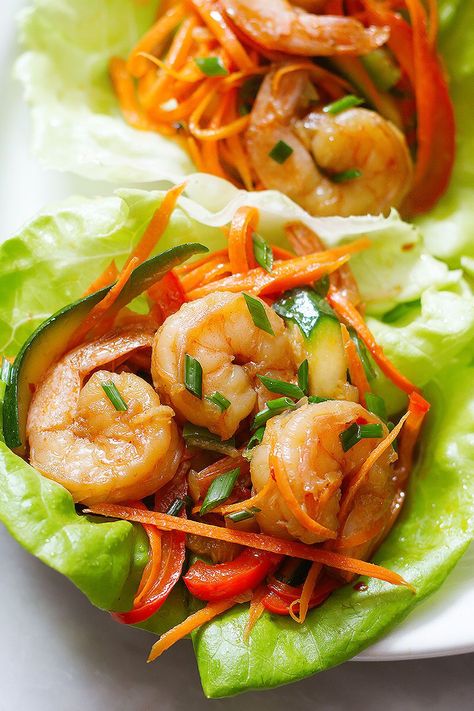 Shrimp Lettuce Wraps Recipe — Eatwell101 Prawn Lettuce Wraps, Bib Lettuce Wraps, Bib Lettuce Recipes, Salat Wraps, Shrimp Wraps, Shrimp Lettuce Wraps, Lettuce Wraps Recipe, Shrimp And Vegetables, Lettuce Wrap Recipes