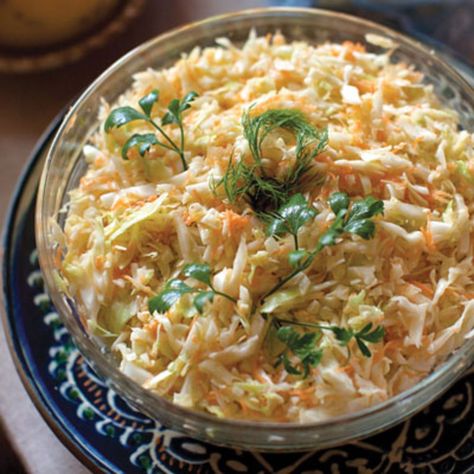 Salata de Varza (Coleslaw) German Coleslaw Recipe, German Coleslaw, Chinese Cabbage Salad, Deli Style Sandwiches, Jewish Deli, Baked Bean Recipes, Peanut Recipes, Vegetarian Cabbage, Deli Food