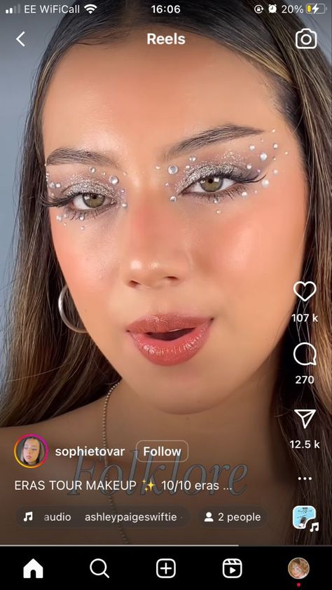 Eras Tour Eyeshadow, Disco Ball Makeup Look, Taylor Makeup Swift, Hair Inspo Festival, Olivia Rodrigo Guts Tour Makeup, Silver Rave Makeup, Rhinestone Face Design, Rave Hair And Makeup, Disco Cowboy Makeup