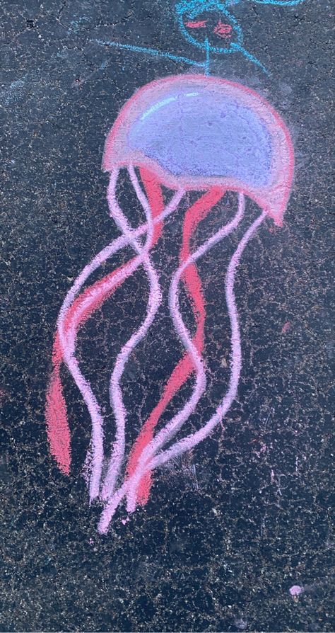 Jellyfish Chalk Art Easy, Side Walk Calk Ideas, Easy To Draw Chalk Art, What To Draw With Chalk Easy, Chalk Coloring Ideas, Chalk Sidewalk Ideas, Summer Things To Draw With Chalk, Chalk Drawing Ideas Easy, Cute Sidewalk Chalk Art Easy Summer