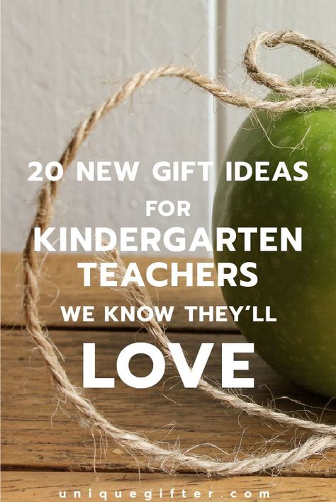 Ready to make your kid's kindergarten teacher feel like a super hero? Check out these gift ideas for kindergarten teachers! Kindergarten Teacher Christmas Gifts, Superhero Gift Ideas, Hanukkah Diy, Gift Ideas Friends, Teacher Name Plates, Homemade Teacher Gifts, Wrapping Tips, Gift Ideas For Adults, Kindergarten Teacher Gifts