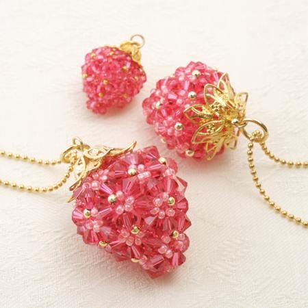 pink beading pendant Beading Tutorials, Beaded Beads, Seed Bead Tutorial, Beaded Crafts, Bead Jewellery, Beads And Wire, Wholesale Beads, Jewelry Patterns, Schmuck Design