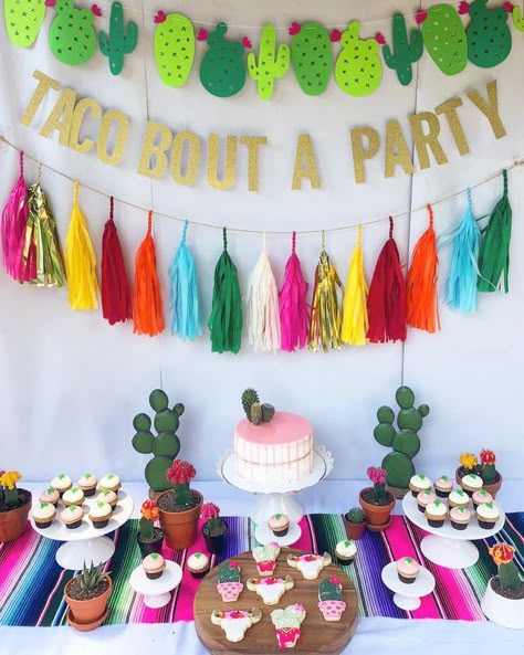 Taco About Turning One, Taco Grad Party Ideas, Grad Vibes Only Party, Cinco Birthday Theme, Taco Bar Banner, Taco Theme Graduation Party, Tacos Birthday Party Ideas, Taco Bout A Birthday Party, Cactus Fiesta Party