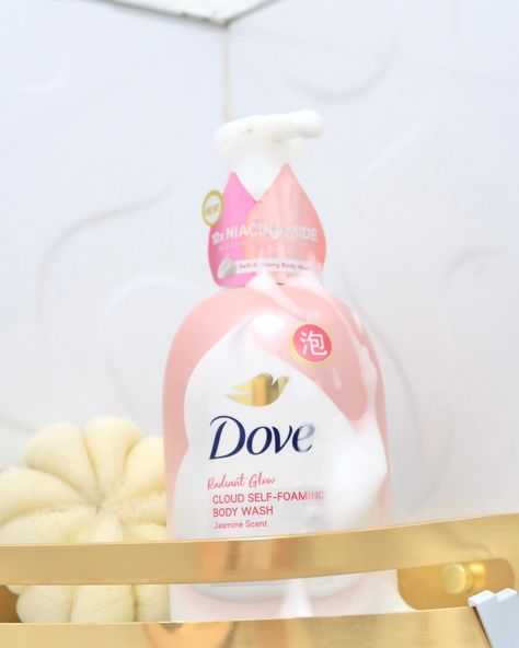 I was immediately impressed when I discovered that Dove has a self-foaming body wash with 10x Niacinamide. Dove Radiant Glow Self-foaming body wash felt like a cloud. ☁️ My body is incredibly silky and smooth! It also helped to alleviate my sunburns. You just need 3-4 pumps to wash your whole body. Plus, I adore the perfume of Jasmine. You can visibly achieve radiant, glowing skin in just 7 days! ✨ Check it out now! ☁️🩷 #DovePH #DovePhilippines #doveselffoamingbodywash #dovebodywash #radiant... Jasmine You, Foaming Body Wash, Dove Body Wash, Jasmine Scent, The Perfume, Whole Body, Body Wash, Glowing Skin, Felt