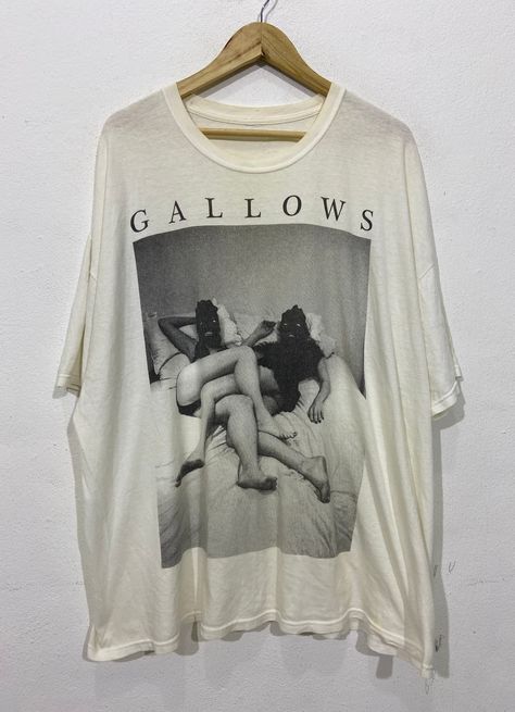 "*ITEM: Vintage Gallows English hardcore punk Band Tshirt Large Vintage 2000s Gallows Hardcore Punk Album Music \"Gallows\" Photoprint Tshirt Size XL *ITEM DETAILS: 👇🏻 Please be aware that all vintage items will usually show a few signs of wear or fading due to age, but anything visible such as stains or holes, and serious flaws have been photographed.For any further information on this item please contact us and we will be happy to help. *SIZE: XLARGE *ACTUAL SIZE MEASUREMENT: 👇🏻 *PIT TO PI Punk 2000s, Punk Tshirt, White Sneakers Men, Hardcore Punk, Punk Bands, Vintage 2000s, Mens Graphic Tee, Dhl Express, Photo Printing