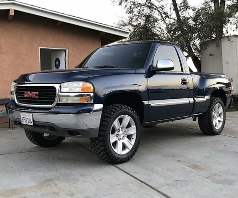 Gmt800 Sierra, Chevy Cateye, Chevy Silverado Accessories, Chevy Silverado Single Cab, Gmc Trucks Sierra, Single Cab Trucks, Silverado Truck, Chevy Girl, Dropped Trucks