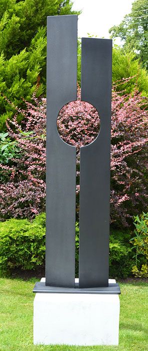 Sculpture Garden Ideas, Modern Yard Sculpture, Garden Sculptures & Statues, Metal Garden Art Diy, Backyard Sculptures, Diy Garden Sculpture Ideas, Diy Garden Sculpture, Sculpture In Garden, Garden Sculpture Diy