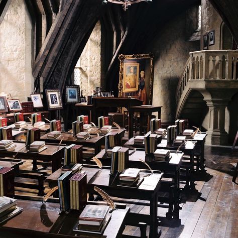 Professor Lockhart's Defence Against the Dark Arts Classroom, Chamber of Secrets Hogwarts History Of Magic Classroom, Harry Potter Professor Aesthetic, Dada Harry Potter Aesthetic, Magic Classroom Aesthetic, Dada Aesthetic Harry Potter, Dada Classroom Harry Potter, Dada Harry Potter, Hogwarts Classroom Aesthetic, Hogwarts Professor Aesthetic