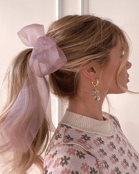 Elizabeth Bourque (@elizbourque) • Instagram photos and videos Ribbon Hairstyle, 얼짱 소녀, Dream Hair, Pink Princess, العناية بالشعر, Aesthetic Hair, Pink Bow, Pretty Hairstyles, Hair Goals