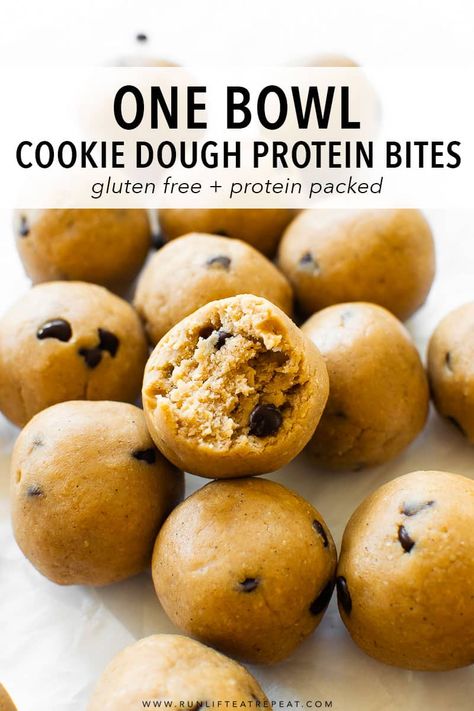 Pancakes Low Carb, Cookie Dough Protein, Easy To Make Cookies, Preworkout Snack, Protein Dinner, Healthy Protein Snacks, Snack Healthy, Protein Bites, Workout Snacks