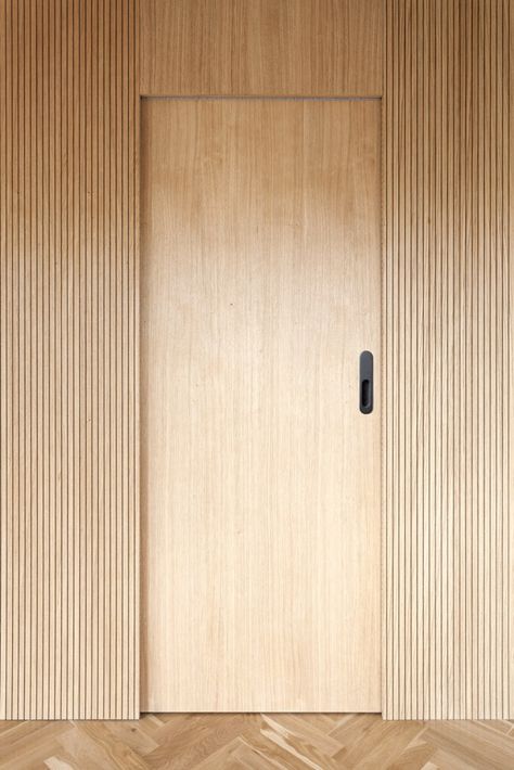 Gallery of Minimalist Apartment in Prague / COLLARCH - 29 Garderobeløsning Gang, Fasad Design, Store Room, Bedroom Door Design, Interior Design Per La Casa, Interior Vintage, Minimalist Apartment, Interior Minimalista, Wooden Door Design