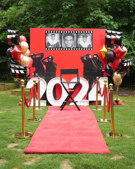 Light Camera Action Theme Party, Hollywood Theme Balloons, Hollywood Event Theme, Farewell Decoration Ideas College, Farewell Decoration Ideas, Lights Camera Action Theme, Farewell Decoration, Hollywood Prom Theme, Red Carpet Graduation