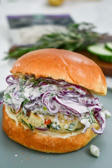 Greek Chicken Burgers with Tzatziki Slaw – The Table Of Spice Greek Chicken Burgers Tzatziki, Meal Inspiration Dinners, Hungover Dinner Ideas, High End Food Recipes, Bhan Mi Chicken, Greek Chicken Patties, Grounded Chicken Recipes, June Dinner Ideas, Easy Quick Lunch Ideas