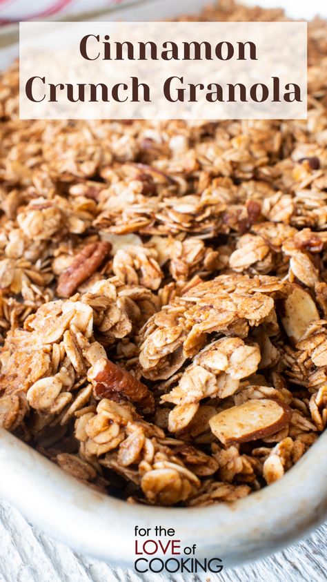 Cinnamon Granola Recipe, Granola Clusters, Cinnamon Granola, Cinnamon Crunch, Gluten Free Granola, Crunchy Granola, Tasty Breakfast, Granola Recipe, Light Snacks