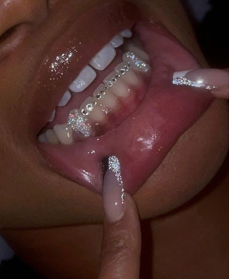 Grill Tooth Gems, Bottom Tooth Gems Ideas, Bottom Teeth Gems, Tooth Gem Inspiration, Toothgems Ideas, Bottom Tooth Gem, Teeth Gens, Teeth Rhinestones, Teeth Gems Ideas