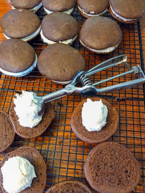 Amish Chocolate Whoopie Pies Recipe - Amish Heritage Whoopie Pie Filling Recipe, Amish Whoopie Pies, Amish Whoopie Pie Recipe, Vanilla Whoopie Pie Recipe, Oatmeal Whoopie Pie Recipe, Basic Buttercream Recipe, Pumpkin Whoopie Pie Recipe, Whoopie Pie Filling, Monster Cookies Recipe