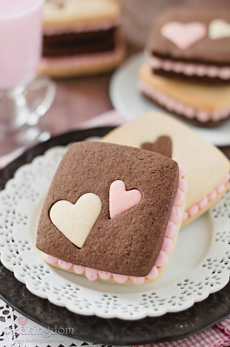 Neapolitan Sugar Cookie Sandwiches Neapolitan Cookies, Heart Biscuits, Valentines Cookies, Cookie Sandwiches, Biscuits Cookies, Cake Strawberry, Heart Cakes, Torte Cupcake, Strawberry Buttercream